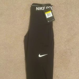 Black Nike pro leggings